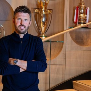 开云在线开户-卡里克上任曼联主帅位！多项挑战等待破解，上来就遭遇魔鬼赛程